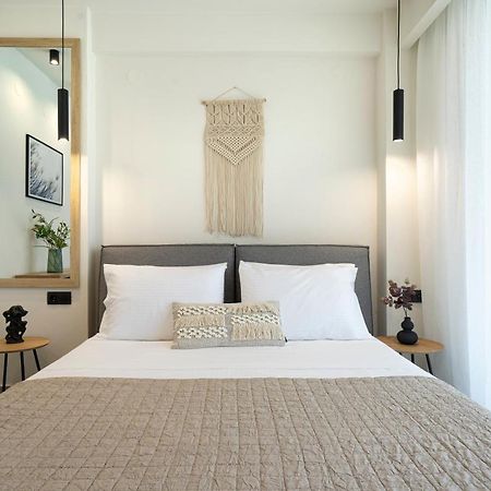 Aelia Seaside Luxury Suites 네아 카르발리 외부 사진