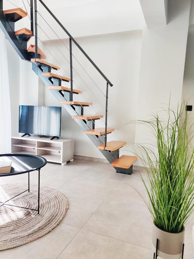 Aelia Seaside Luxury Suites 네아 카르발리 외부 사진