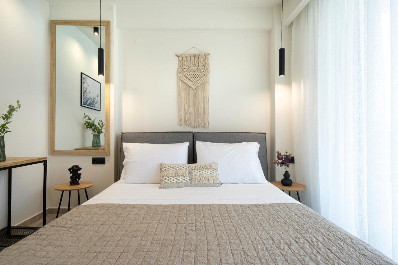 Aelia Seaside Luxury Suites 네아 카르발리 외부 사진