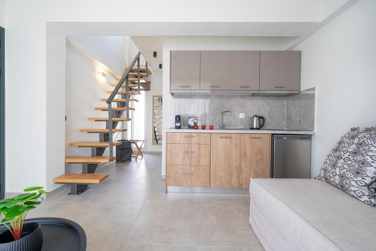 Aelia Seaside Luxury Suites 네아 카르발리 외부 사진