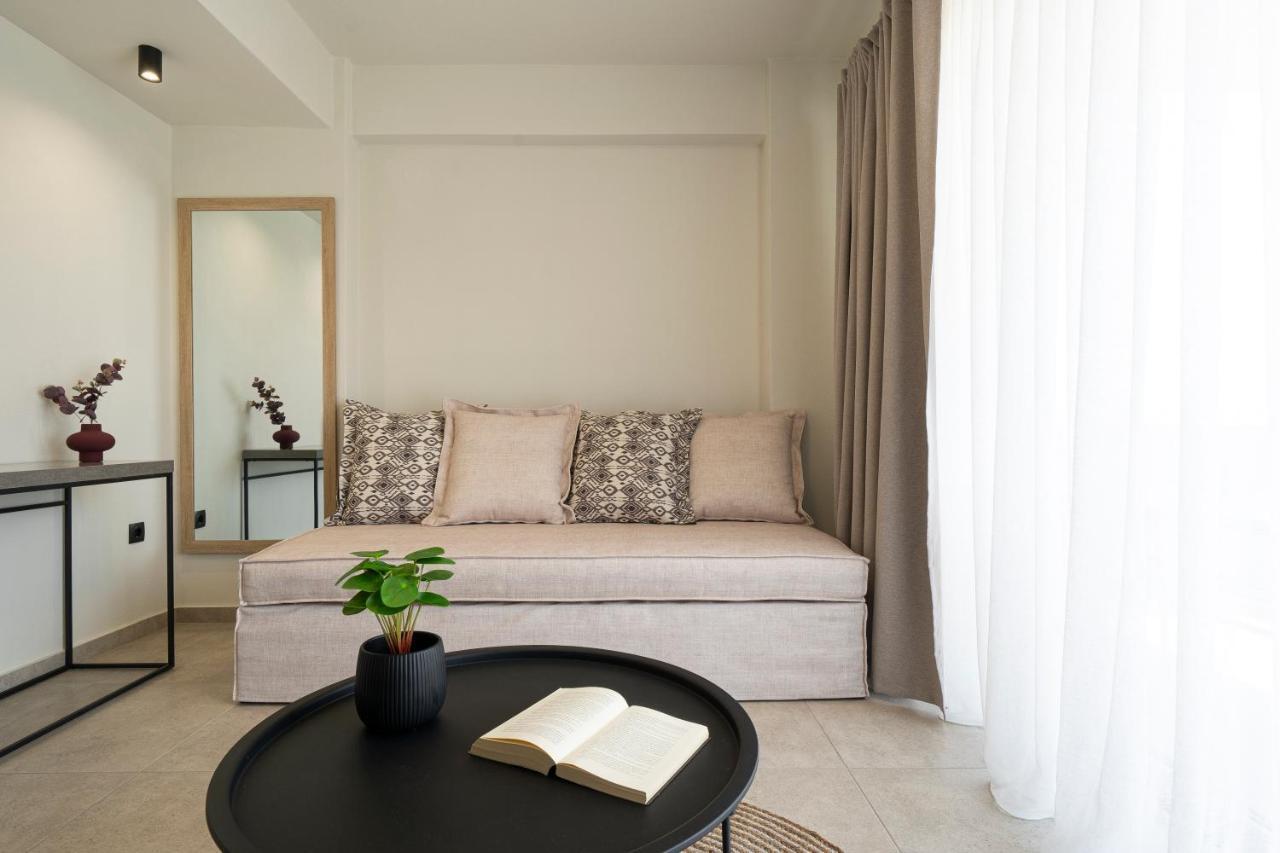 Aelia Seaside Luxury Suites 네아 카르발리 외부 사진