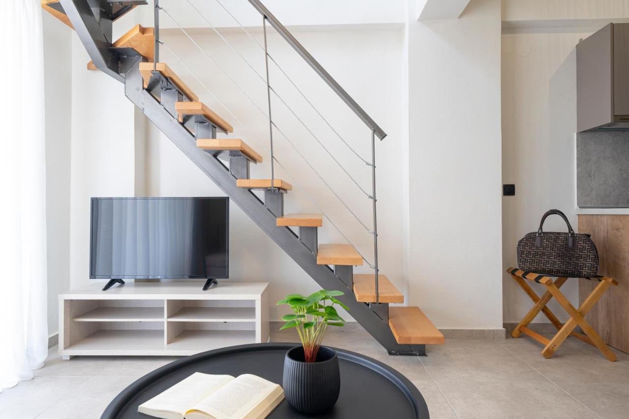 Aelia Seaside Luxury Suites 네아 카르발리 외부 사진
